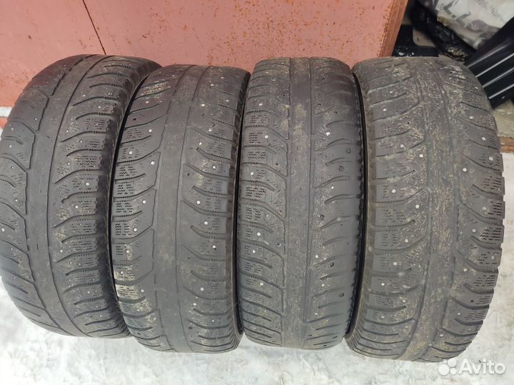 Bridgestone Ice Cruiser 7000 205/65 R15
