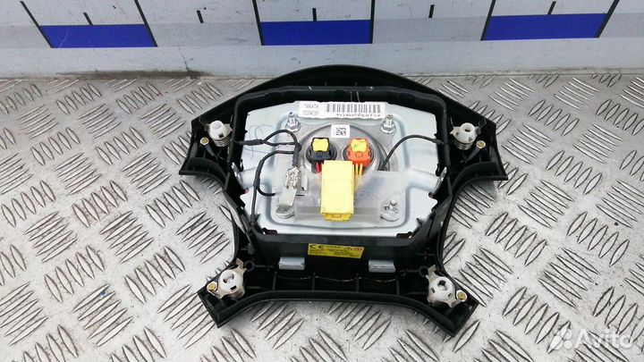 Подушка безопасности водителя mitsubishi pajero 4