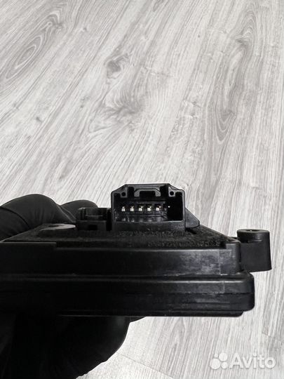 Замок передний правый Mazda 6 GG рестайлинг