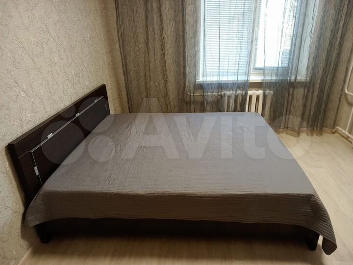 2-к. квартира, 43 м², 1/10 эт.