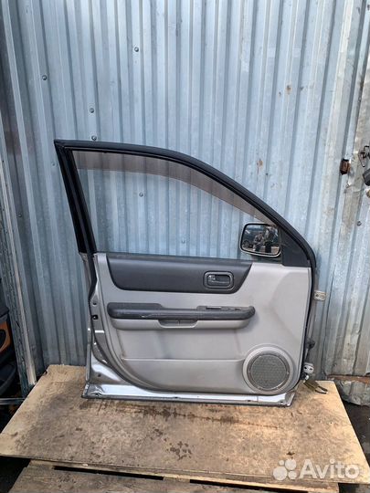Дверь передняя левая Nissan X-trail T30 дефект