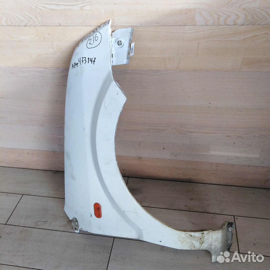 Крыло переднее правое Ford Fusion I