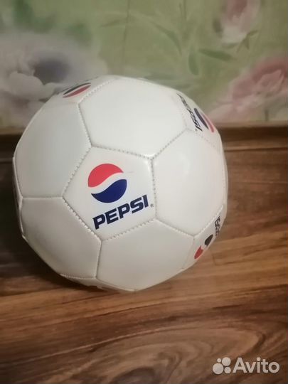 Мяч футбольный