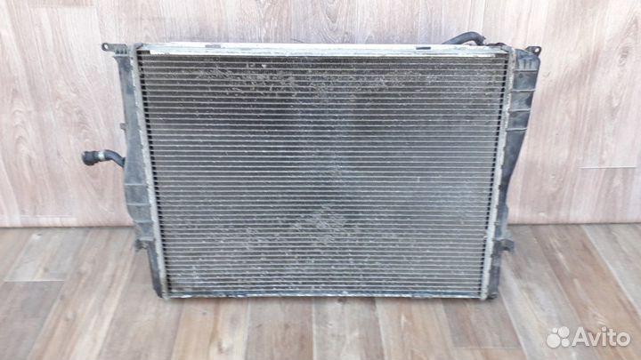 Радиатор охлаждения №24 BMW 3 series E90 2008