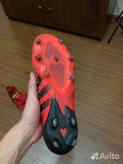 Бутсы adidas predator freak