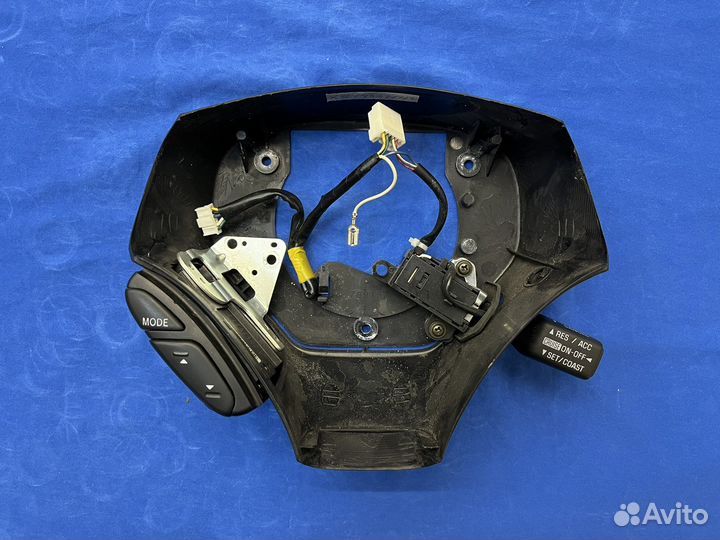 Кнопки мультимедиа руля + круиз + задний пластик