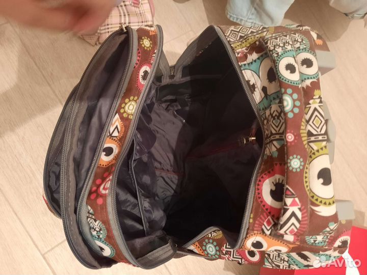 Чемодан, рюкзак на колёсиках