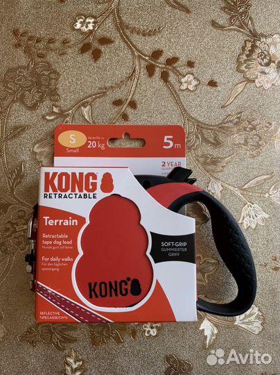 Поводок рулетка Kong