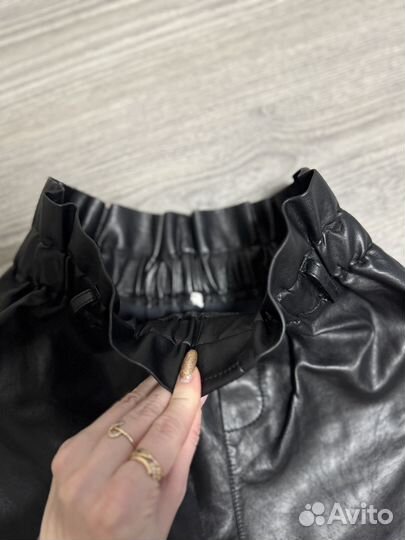 Шорты женские кожаные 44