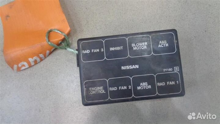 Крышка блока предохранителей Nissan Cefiro 3 1998