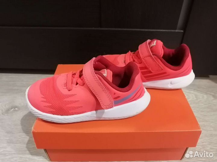 Кроссовки Nike оригинал 24р