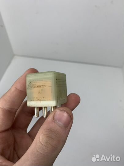 Реле стеклоподьемников mercedes w202