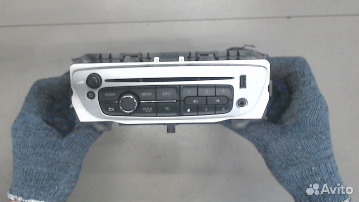 Магнитола Renault Twingo, 2012