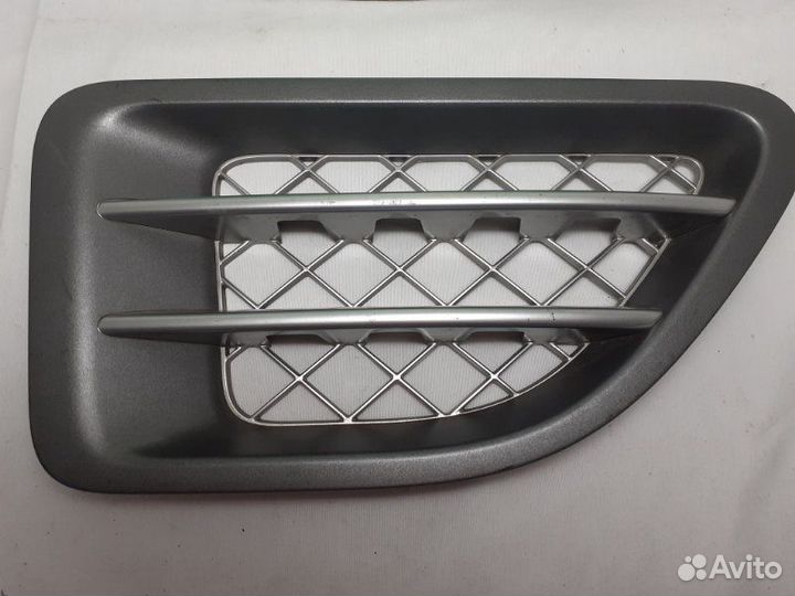 Накладка крыла передняя правая Land Rover Range