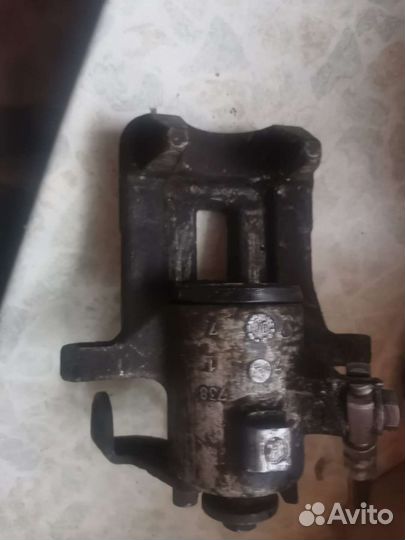 Левый и правый супорт ауди а6 с5 /пасад б5