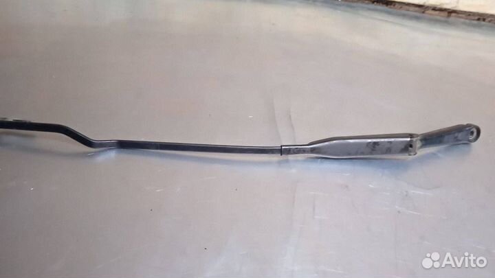 Поводок стеклоочистителя правый правой Opel Astra