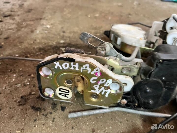 Замок двери задний передний L R Honda crv rd1