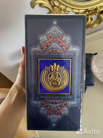 Shaik Духи и платье