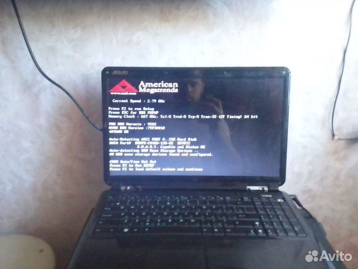 Ноутбук asus