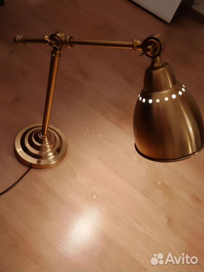 Лампа настольная