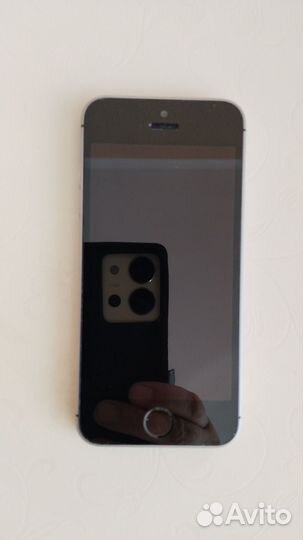 iPhone SE, 32 ГБ