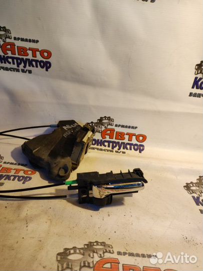 Замок двери электрический Toyota Avensis T250