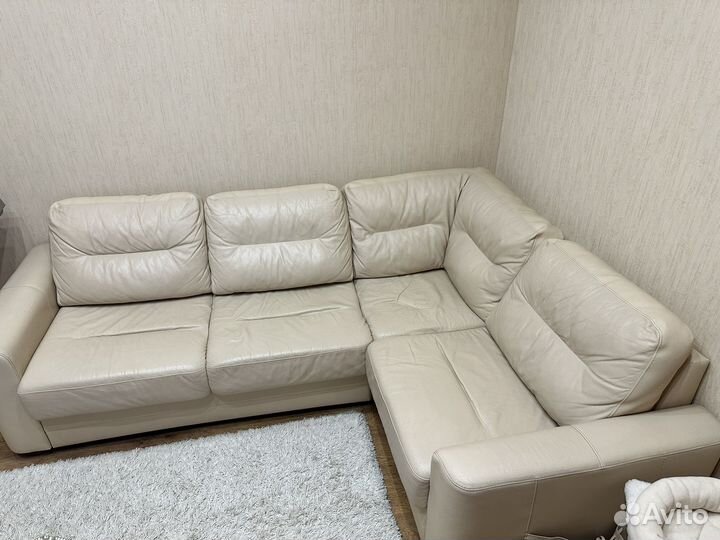 Кожаный диван б/у