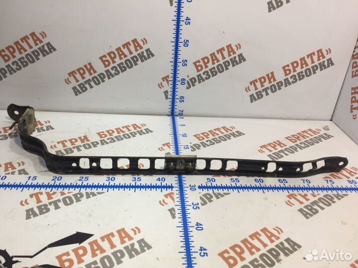 Мерседес E-Класс Держатель бака