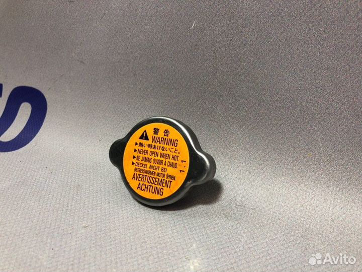 Крышка радиатора Mitsubishi Lancer X 2.0 2009