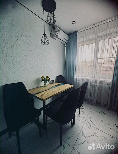 Столы из эпоксидной смолы и слэба