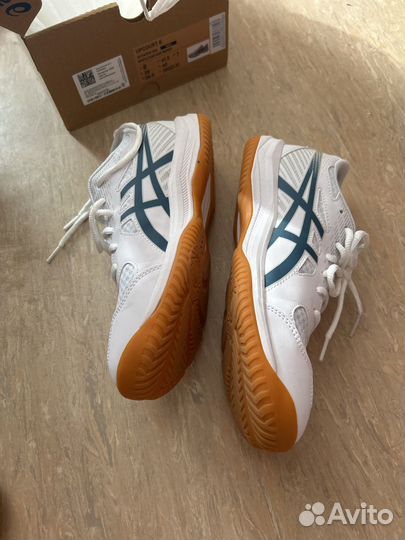 Кроссовки женские asics