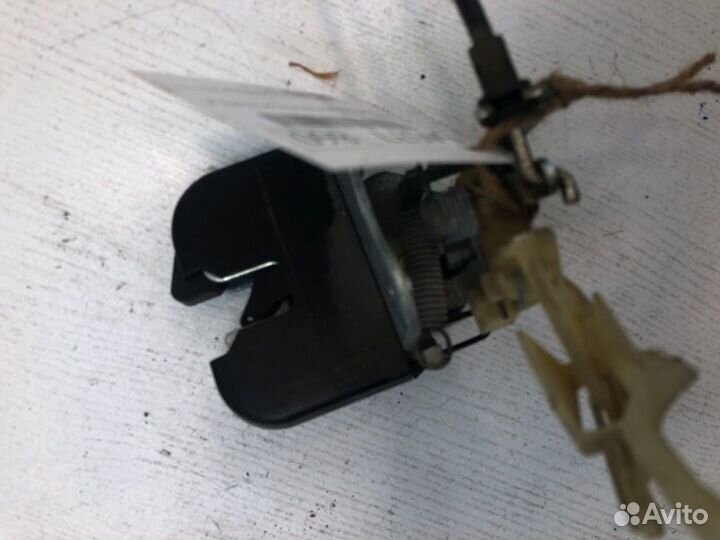 Замок сиденья Mercedes-Benz C-Class W203 M 112 E32