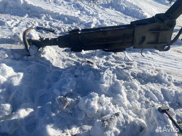 Гидромолот на экскаватор