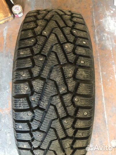 Pirelli Ice Zero 205/60 R16