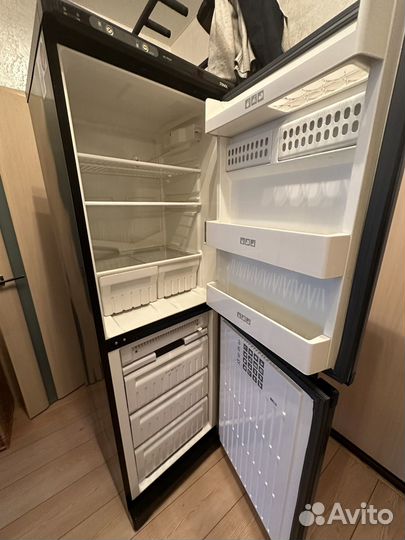 Холодильник Stinol