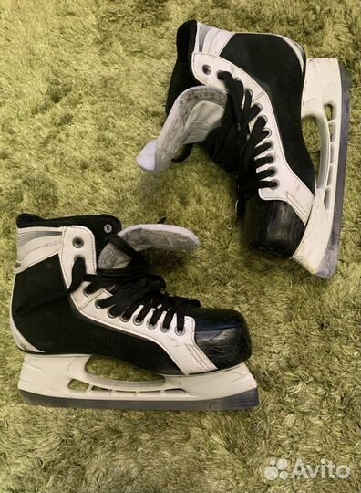 Коньки для хоккея с мячом