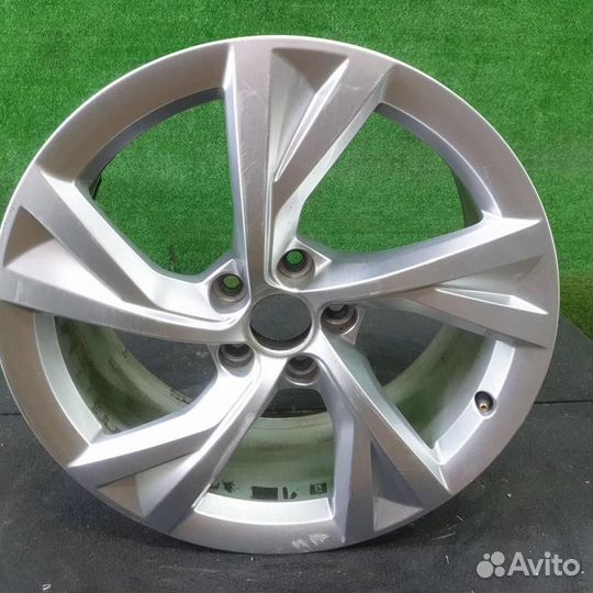 Диск литой Ауди А4 B9 (2015-2020)