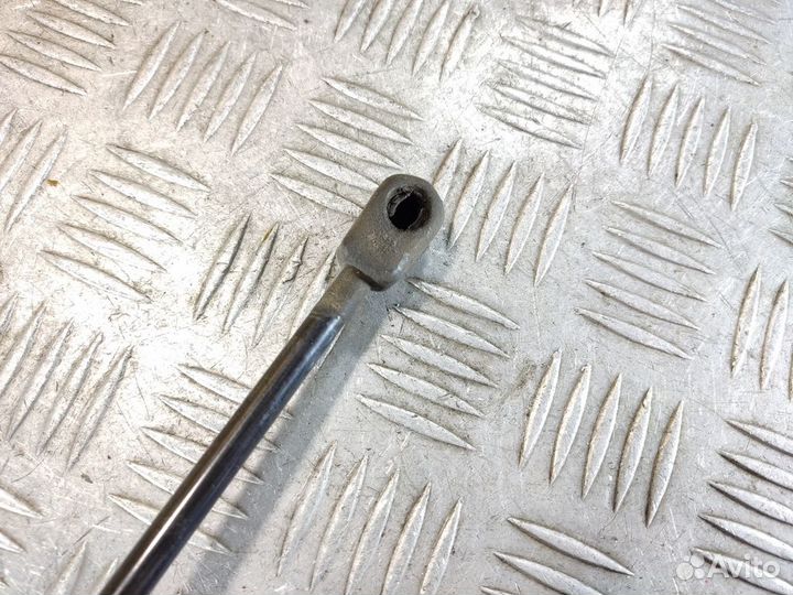 Амортизатор капота Ssang yong Rexton 2001 2006