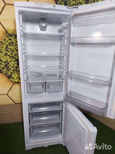 Холодильник б/у Hotpoint Ariston rmba1185.LV.022