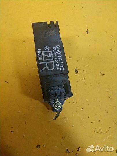 Кнопка стеклоподъёмника зад прав Митсубиси Лансер