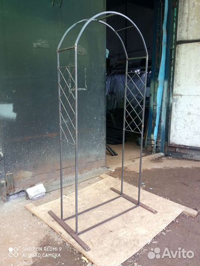 Арка садовая