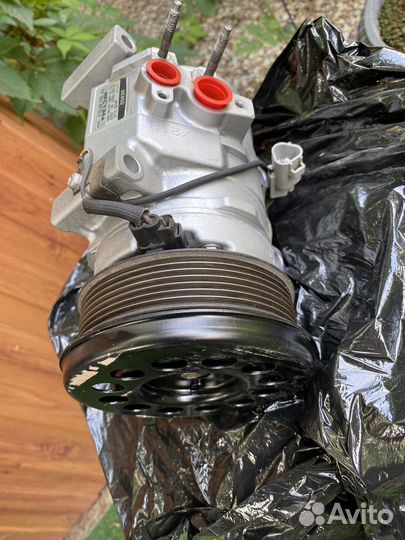 Компрессор кондиционера Toyota Land Cruiser 120