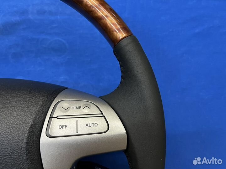 Руль с косточкой под дерево Toyota Highlander 40