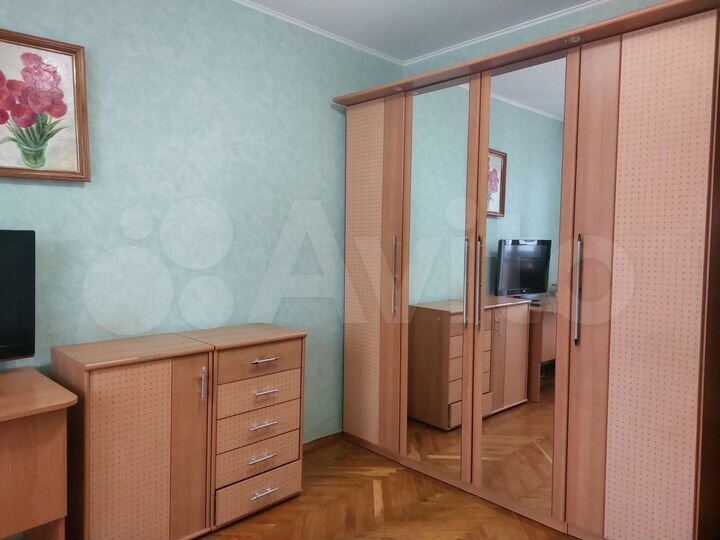 2-к. квартира, 52 м², 5/10 эт.