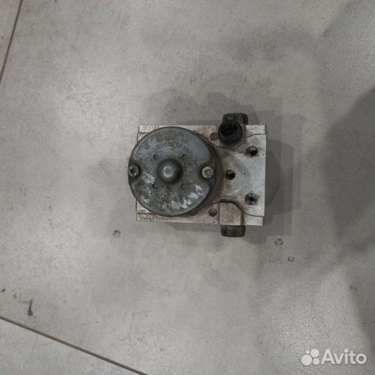 Блок ABS Volkswagen Passat B5
