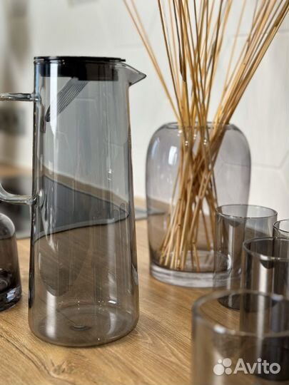 Набор из кувшина и стаканов