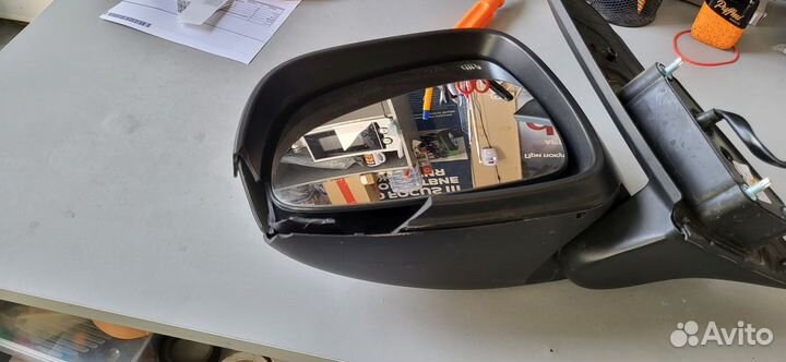 Продам левое зеркало Suzuki sx4 2008 г