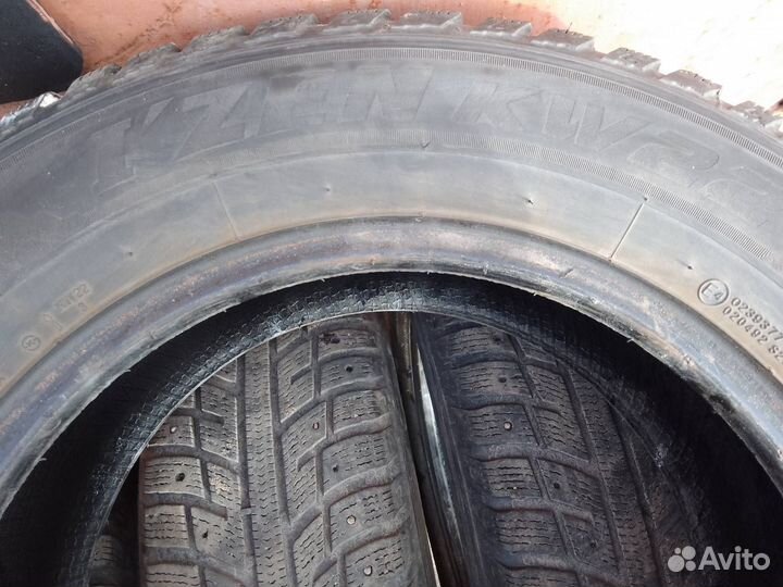 Kumho I'Zen KW22 215/65 R16 42