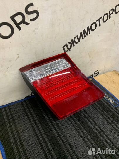 Стоп вставка багажника левая Lexus LS 2009