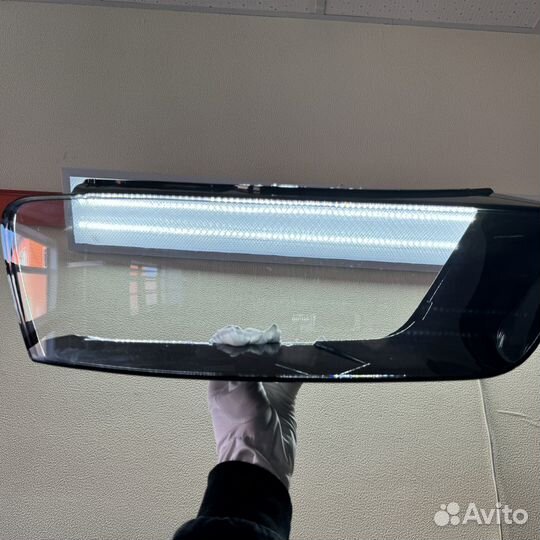 Уцененное стекло для фары Audi Q3 (2014-2017) Рест